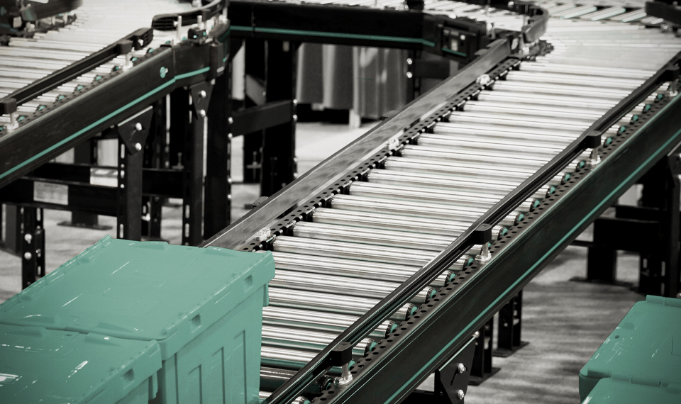 Plastic Tote Boxes for automated logistics centres in the pharma sector